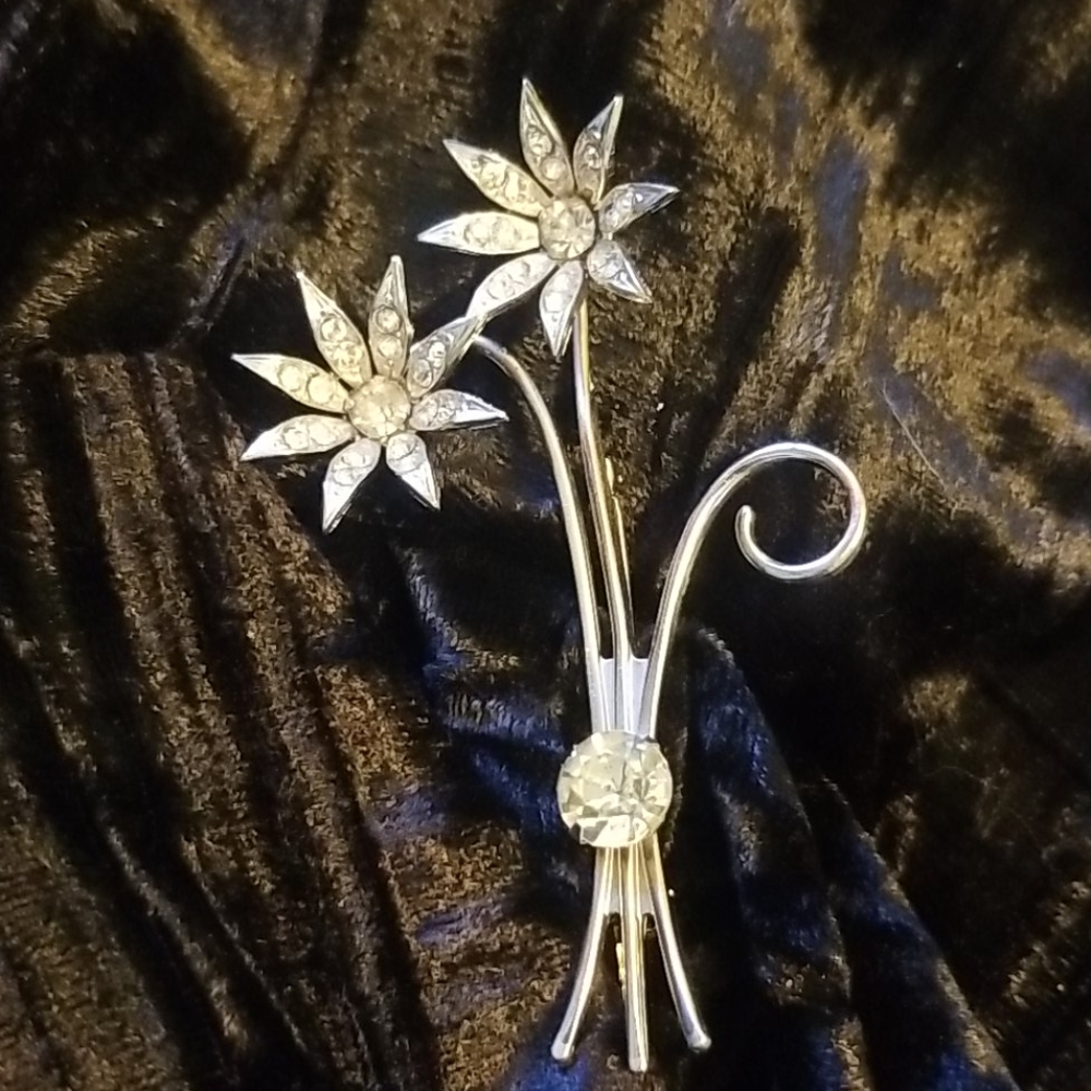 Vintage Brooch Pin silver flowers